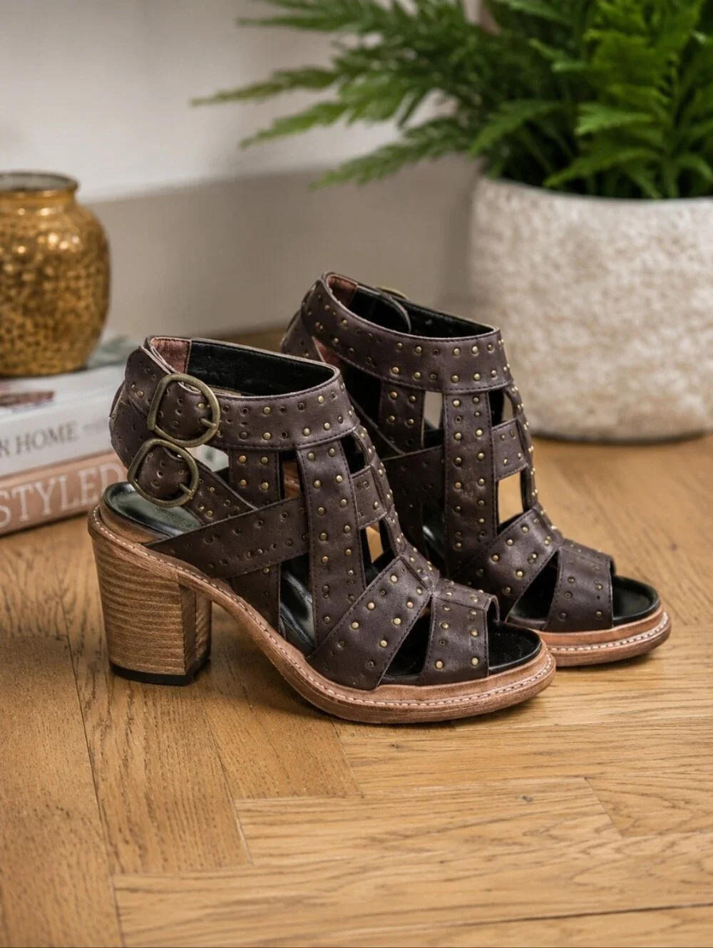 AREA FORTE  Stacked Strappy Buckle Heel 39